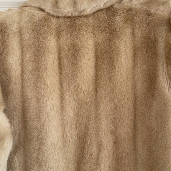 Faux fur coat - Picture 6 of 6